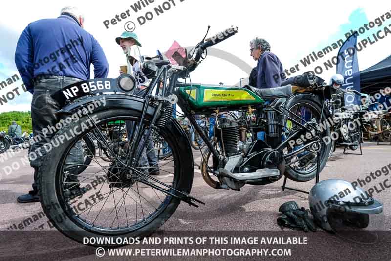 Vintage motorcycle club;eventdigitalimages;no limits trackdays;peter wileman photography;vintage motocycles;vmcc banbury run photographs